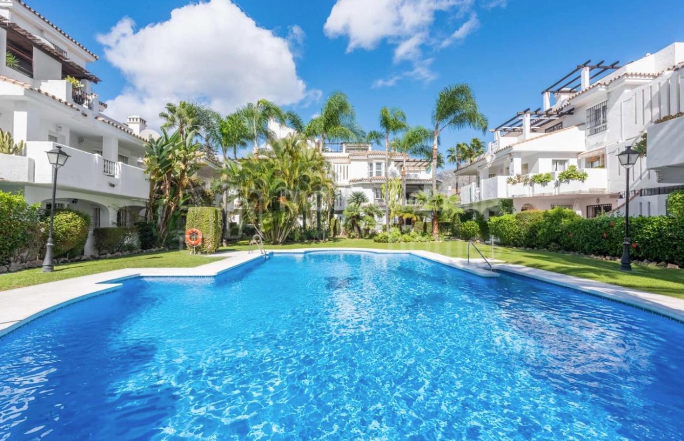 4 Bed House With Pool Walk To Puerto Banus Fast Internet Villa Марбеля Екстериор снимка