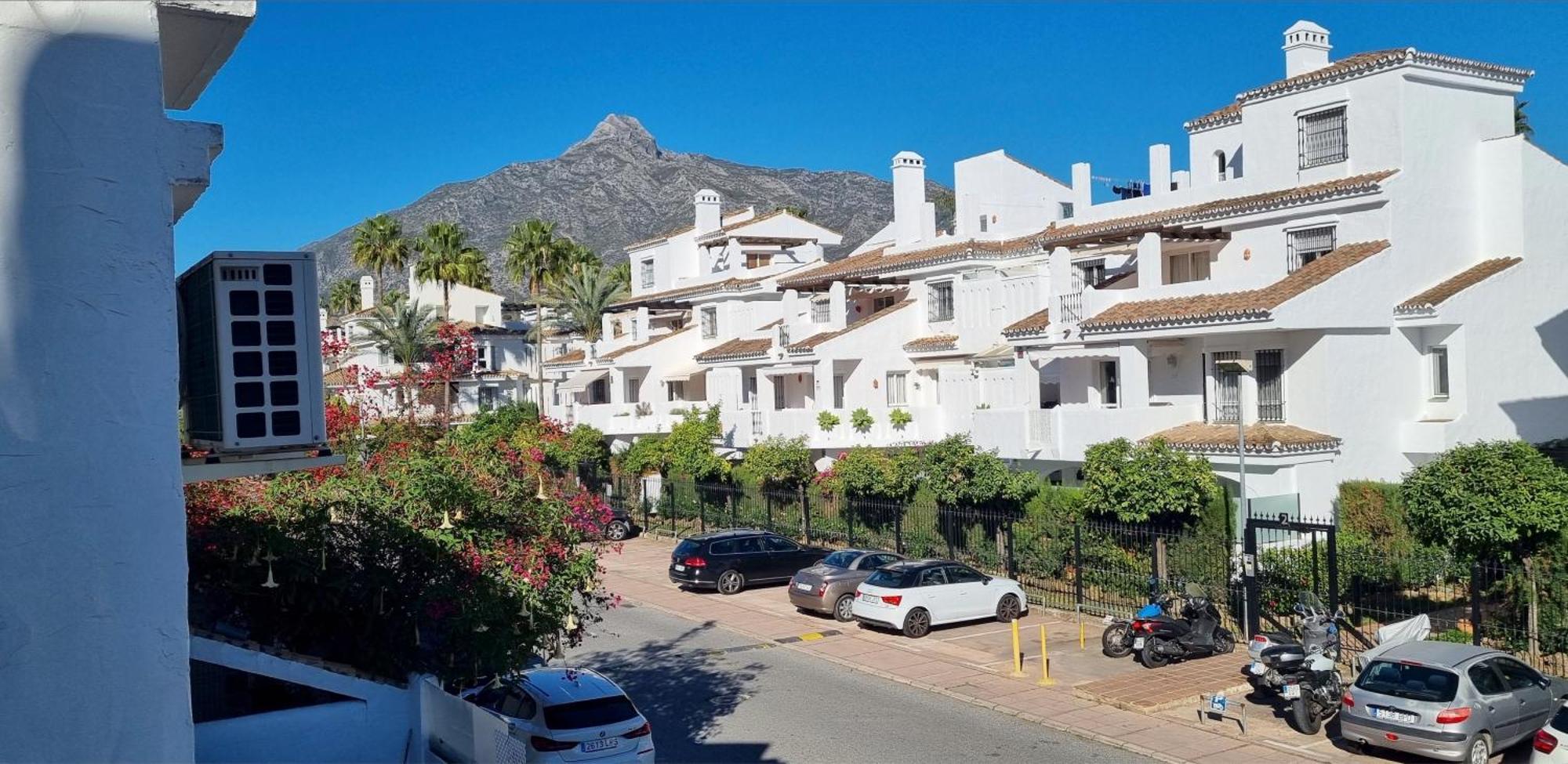 4 Bed House With Pool Walk To Puerto Banus Fast Internet Villa Марбеля Екстериор снимка