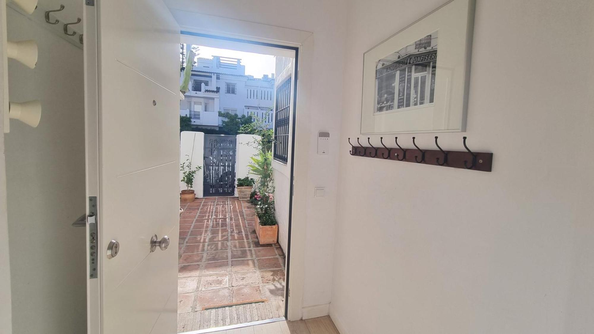 4 Bed House With Pool Walk To Puerto Banus Fast Internet Villa Марбеля Екстериор снимка